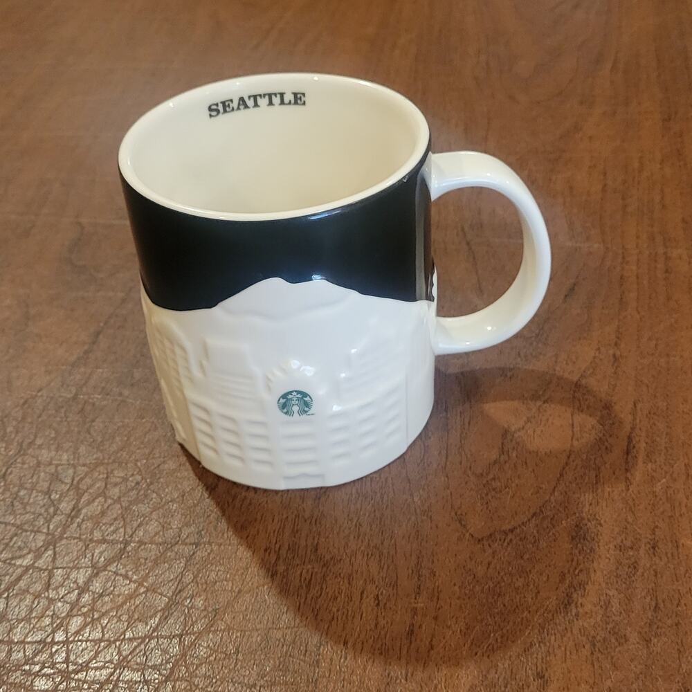 Starbucks Seattle Relief Mug 2012 Collector Series 16oz Black White 3D Skyline